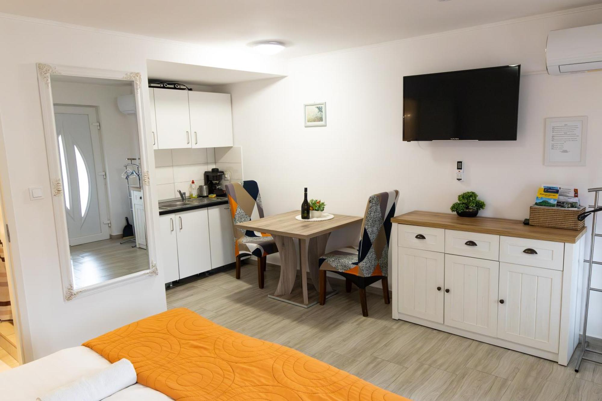 Kincso Vendeghaz Apartment Sarospatak Luaran gambar