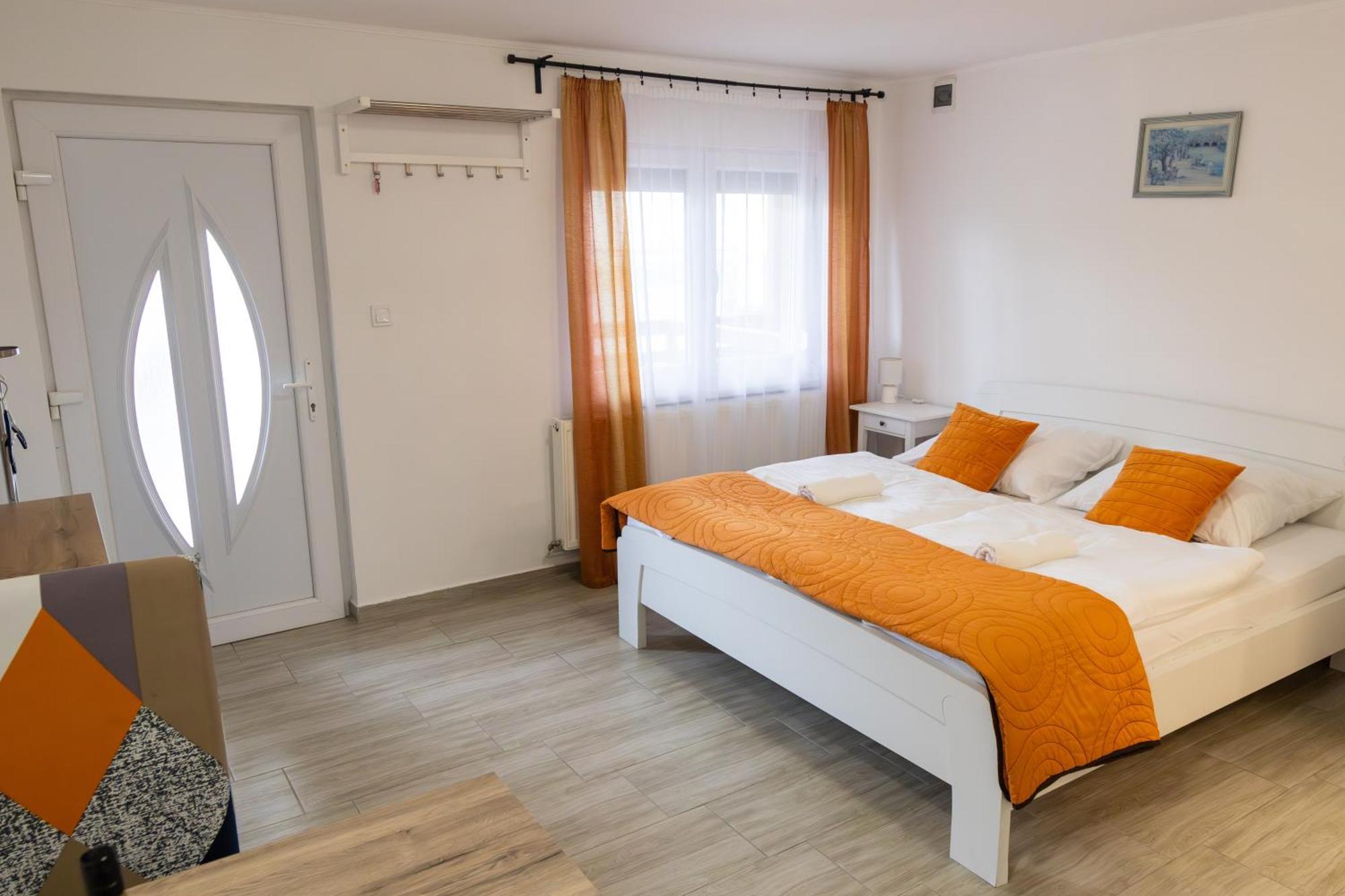 Kincso Vendeghaz Apartment Sarospatak Luaran gambar